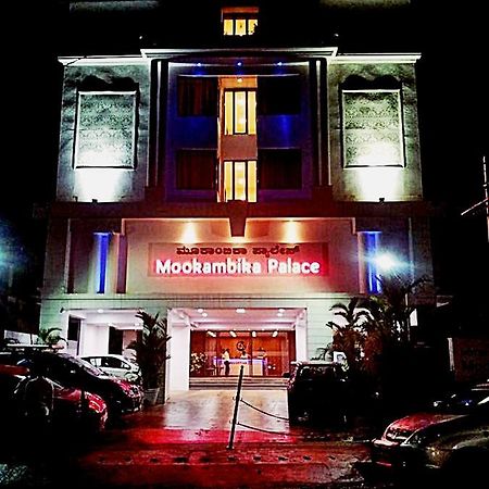 Hotel Mookambika Palace Kolluru Eksteriør billede