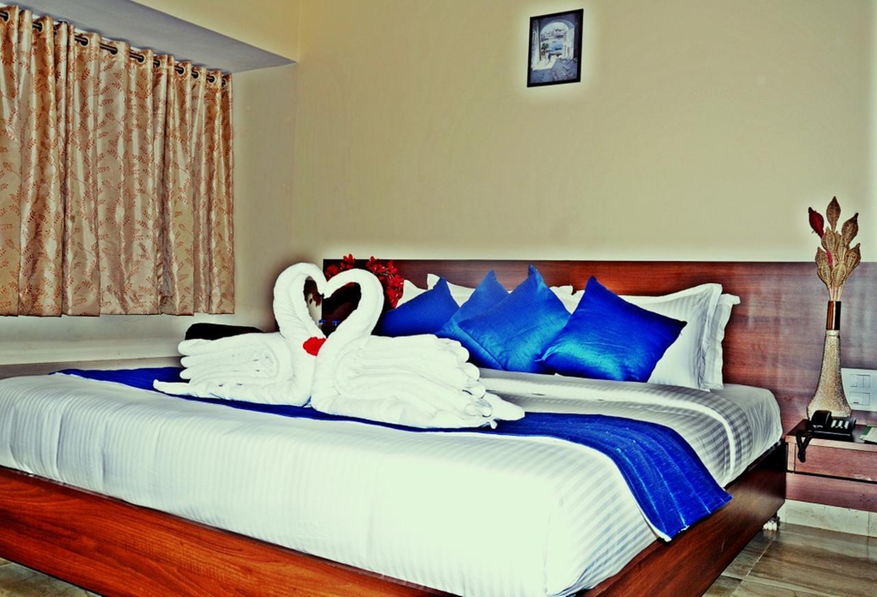 Hotel Mookambika Palace Kolluru Eksteriør billede
