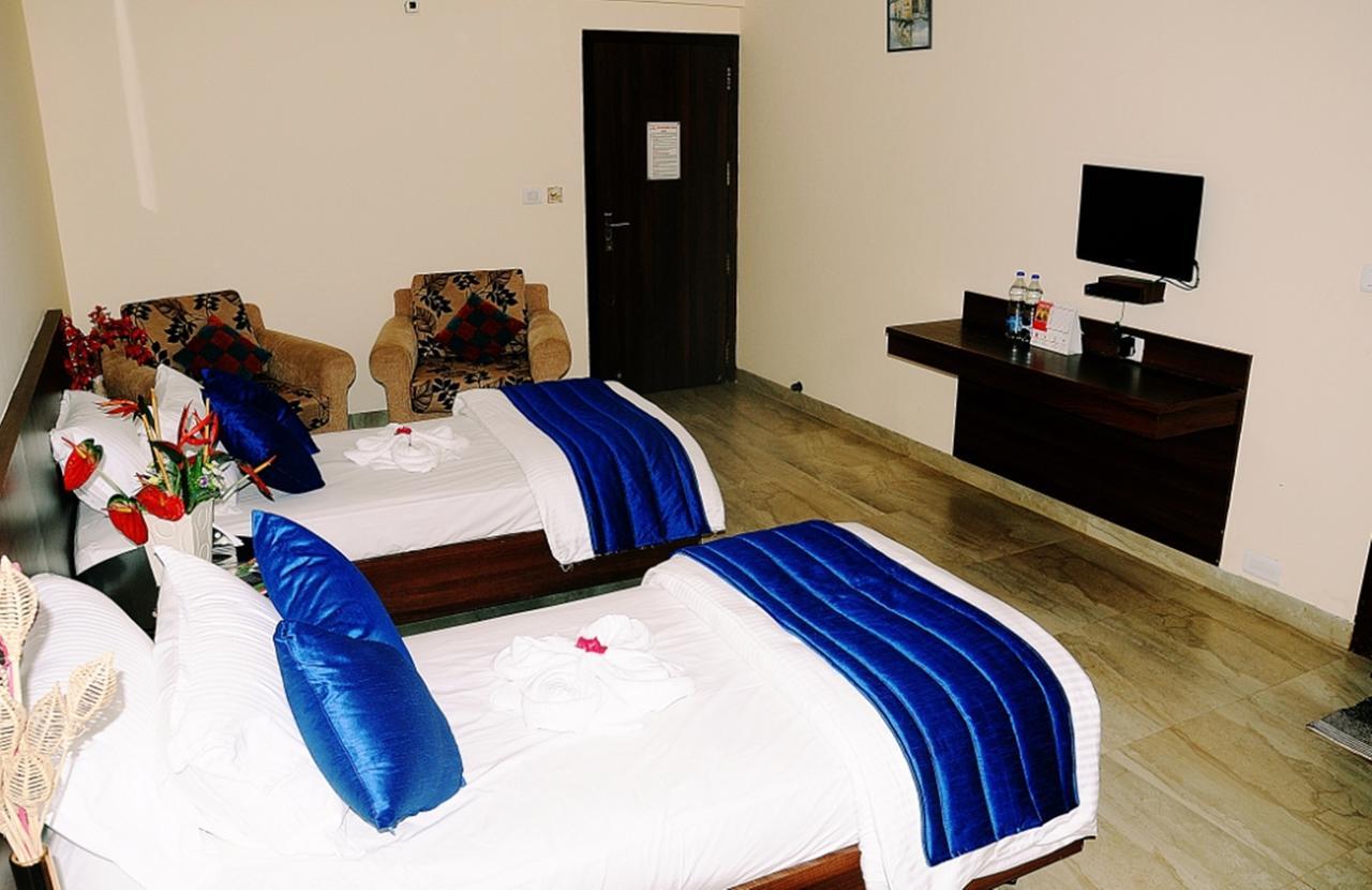 Hotel Mookambika Palace Kolluru Eksteriør billede